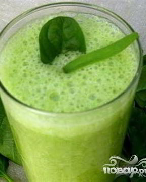 Зеленый витаминный напиток с семенами льна