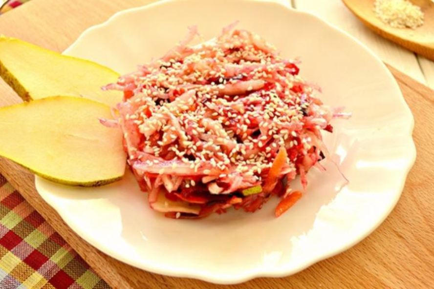 Рецепт капустный салат с грушей и кунжутом