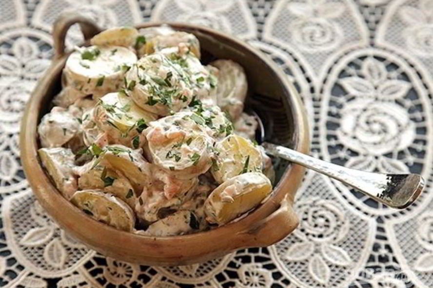 Рецепт картофельный салат с копченой рыбой