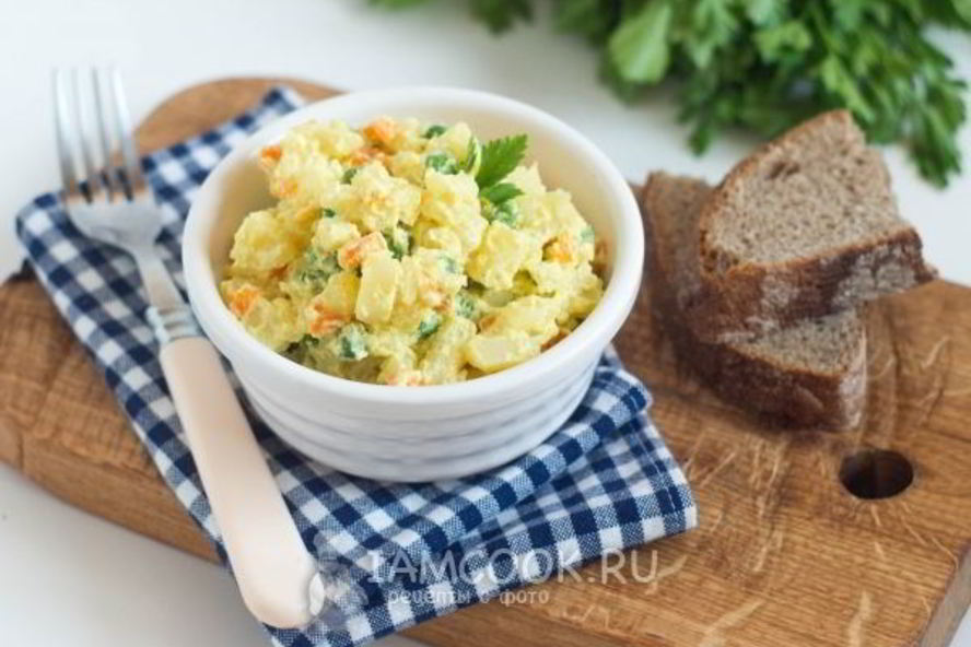 Рецепт картофельный салат с морковью и горошком