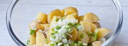 картофельный салат с яйцами и горошком. Шаг 4