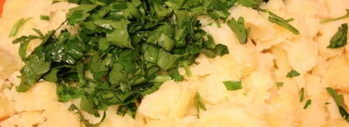 картофельный салат с яйцом и зеленью. Шаг 2