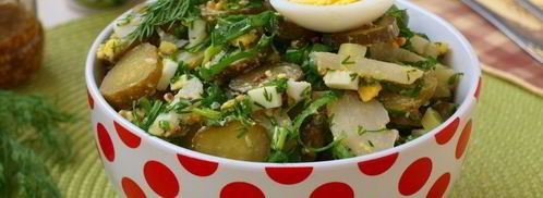 картофельный салат со щавелем и маринованными огурцами. Шаг 8