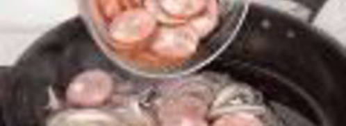 немецкий картофельный салат с копченой колбасой. Шаг 4