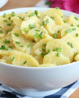 Салат из картофеля и лука