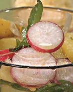 Весенний картофельный салат