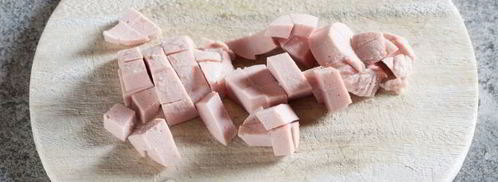 оливье с раковыми шейками. Шаг 8