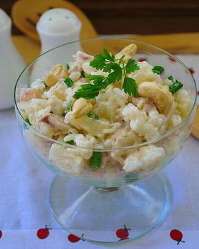 Рисовый салат с курицей