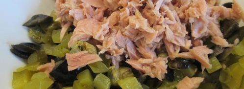 салат фасолевый с тунцом, маслинами и каперсами. Шаг 3