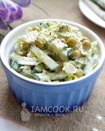 Салат из пекинской капусты, огурцов и горошка