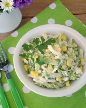 Салат из пекинской капусты с кукурузой