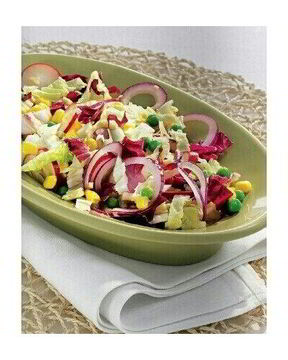 Салат из пекинской капусты с зеленым горошком