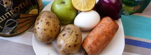 салат мимоза со шпротами. Шаг 3