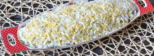 салат шпроты под шубой. Шаг 13