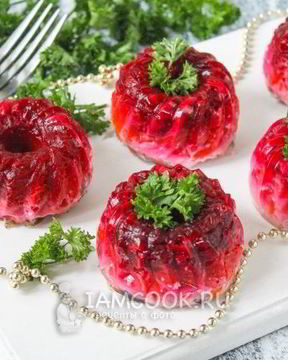 Заливная килька под шубой