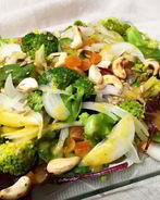 Салат с брокколи и курагой