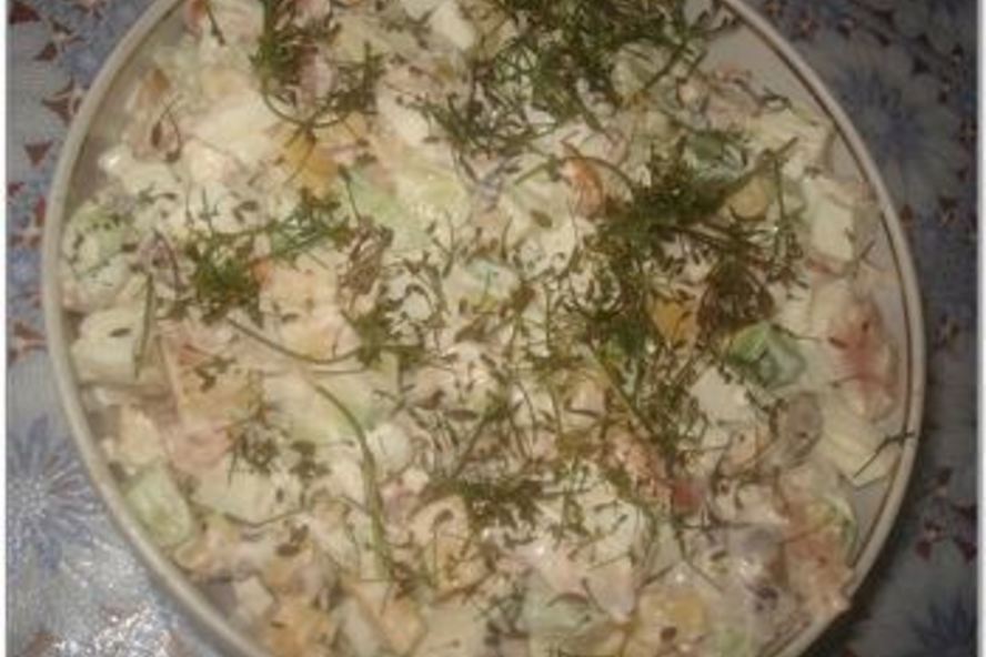 Рецепт салат с копченой горбушей и морским коктейлем