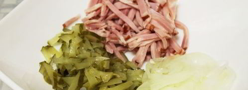 салат с корейкой и яйцами. Шаг 6