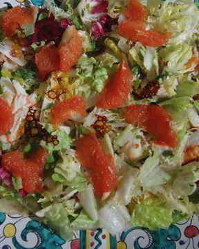 Салат с крабами и грейпфрутом