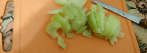 салат с маринованными опятами. Шаг 4