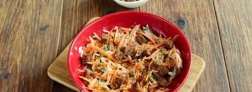 салат с морковью и сухариками. Шаг 9