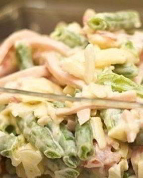 Салат с ветчиной и стручковой фасолью