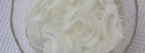 русский летний салат в стиле цезарь. Шаг 2