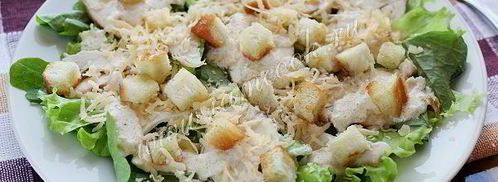 салат цезарь с курицей и сухариками. Шаг 13