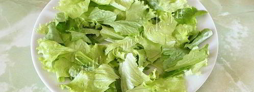 салат цезарь с курицей и сухариками. Шаг 8