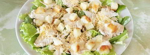 салат цезарь с курицей и сухариками. Шаг 11