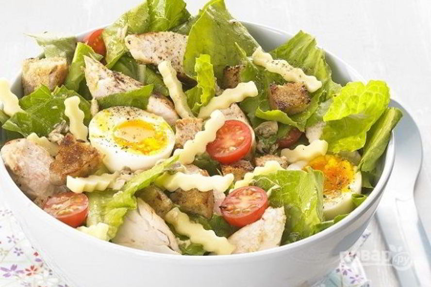 Рецепт салат цезарь с легкой заправкой