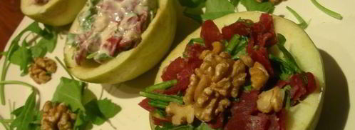 салат в яблоках с руколой, грецкими орехами и вяленым мясом. Шаг 4