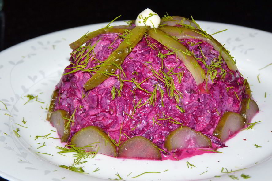 Рецепт свекольный салат c чесноком