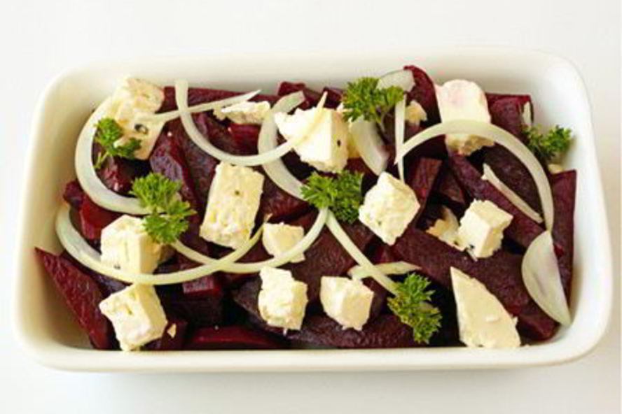 Рецепт свекольный салат с сыром фета