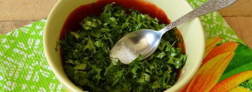 соус с кинзой и томатной пастой. Шаг 7