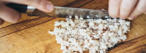 борщ из говядины с гренками из бородинского хлеба со смальцем. Шаг 5