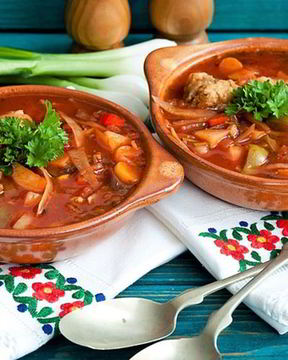 Борщ на свиных ребрах