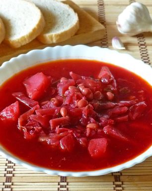 Борщ с консервированной фасолью