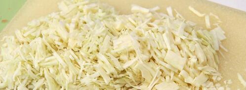 борщ с языком и черносливом. Шаг 3