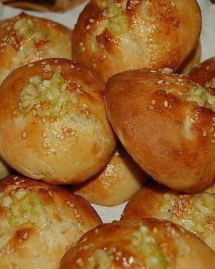 Домашние чесночные пампушки к борщу