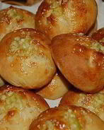 Домашние чесночные пампушки к борщу