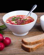 Холодный борщ с редиской