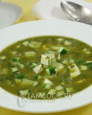 Холодный зеленый борщ с огурцами