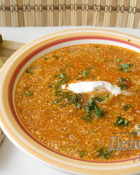 Красный украинский борщ со свеклой