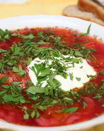 Украинский борщ с салом и чесноком