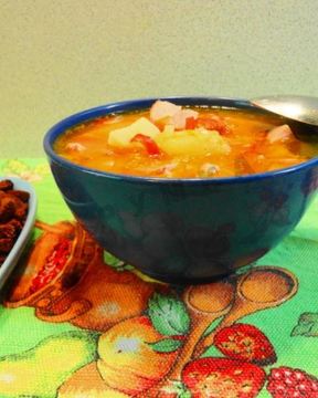 Гороховый суп с копченой курицей