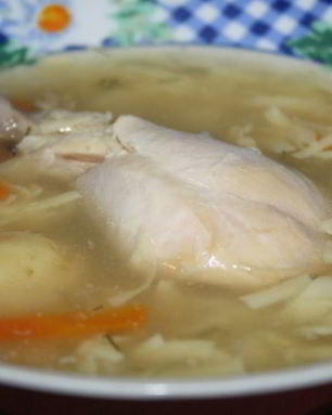 Куриный суп с молодым картофелем