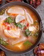 Лососевый супчик с томатами