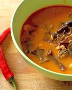 Острый суп с рисовой лапшой