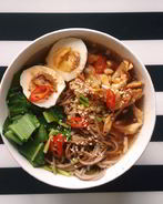 Простой японский суп с гречневой лапшой